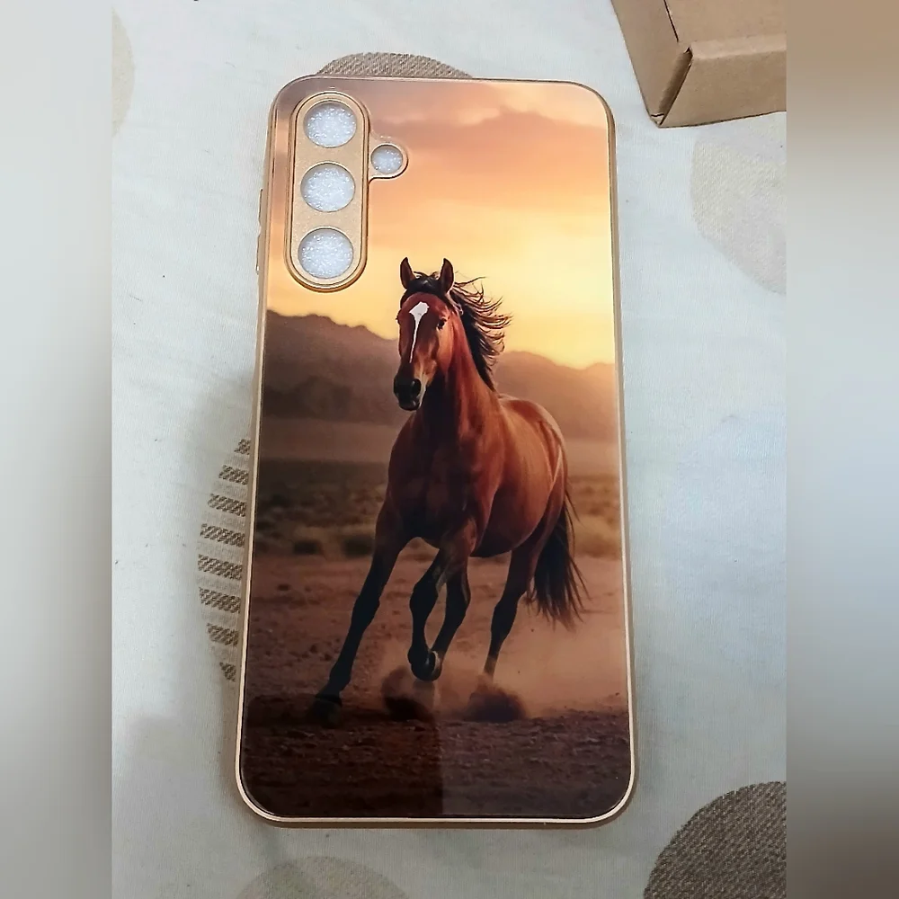 A16 5g Samsung Galaxy Horse Phone Case. Like New. Unused.